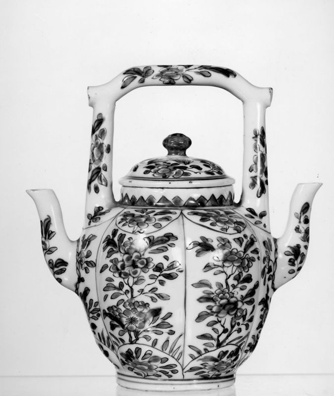 Théière à double goulot