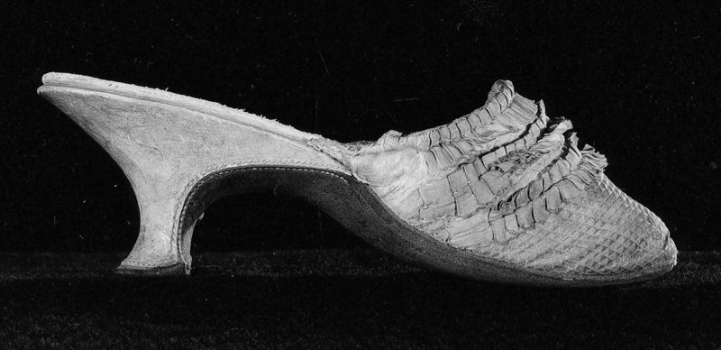 mule[chaussure] / Musées Royaux d'Art et d'Histoire
