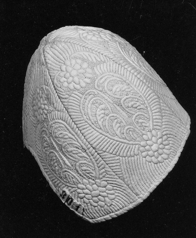 bonnet[couvre-chef] / Musées Royaux d'Art et d'Histoire