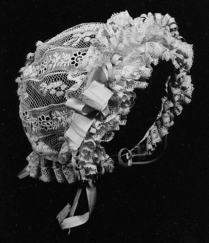 bonnet[couvre-chef] / Musées Royaux d'Art et d'Histoire