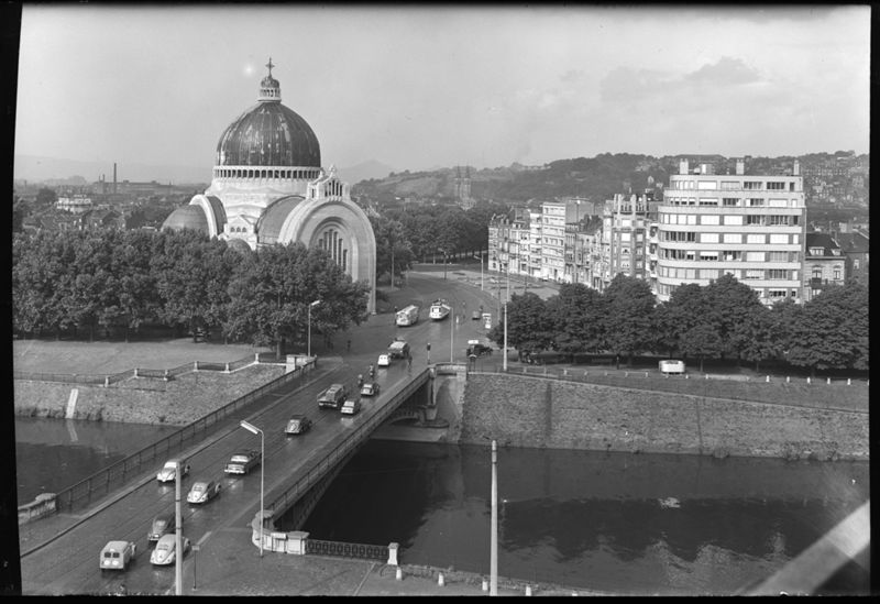 Vue sur la Meuse, le Pont de Fétinne et l'église Saint-Vincent à Liège