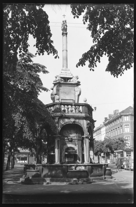 perron[monument][f] / Perron[Liège]