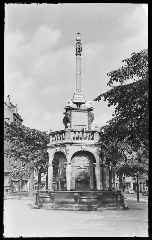 perron[monument][f] / Perron[Liège]