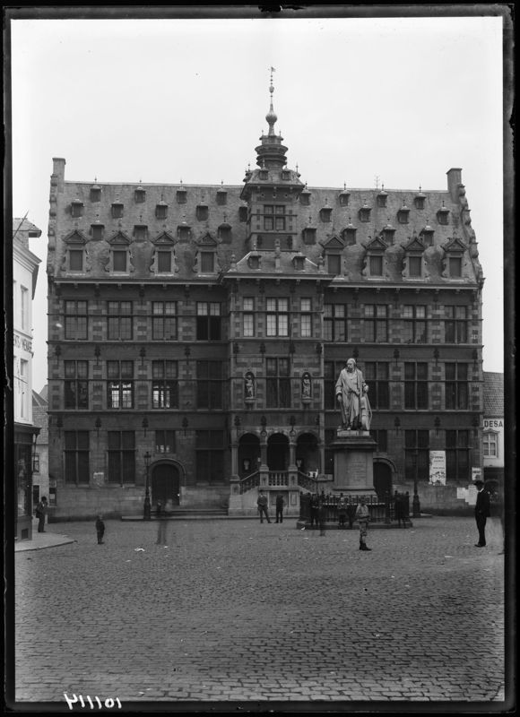 hôtel de ville / Stadhuis[Halle]
