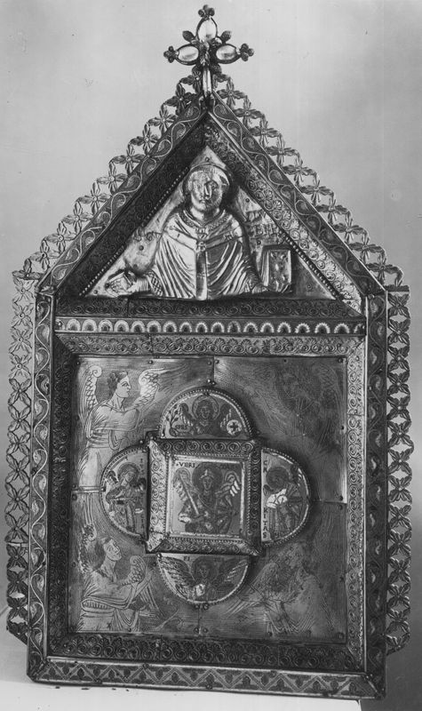 Reliquaire de saint Gondulphe en forme de pignon de châsse