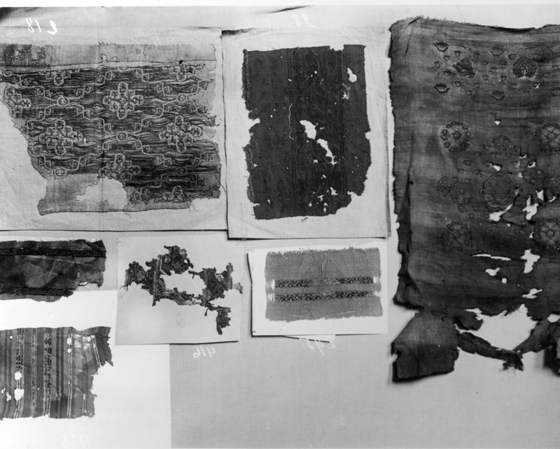 textile[fragment] / Musées Royaux d'Art et d'Histoire