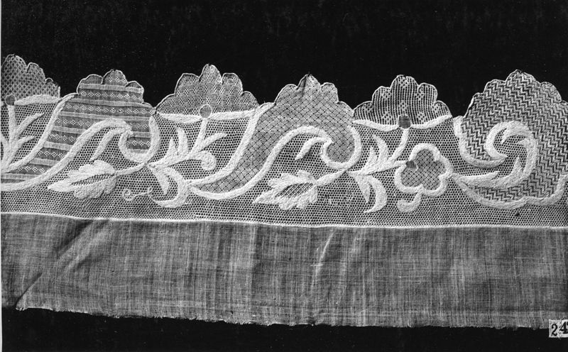 bande[textile] / Musées Royaux d'Art et d'Histoire