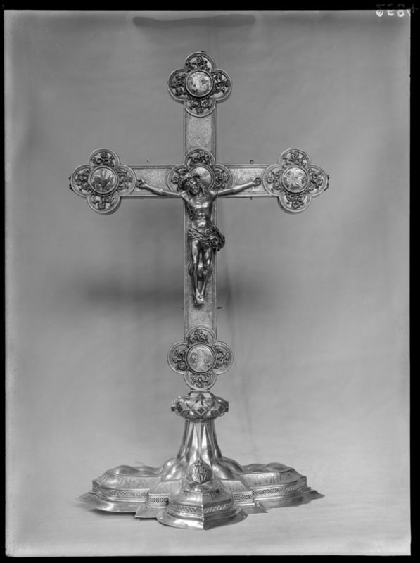 Croix-reliquaire de Brogne