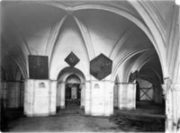 B003070