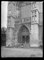 B003438