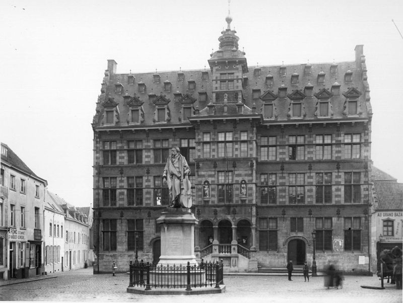 hôtel de ville / Stadhuis[Halle]
