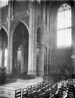 B003890