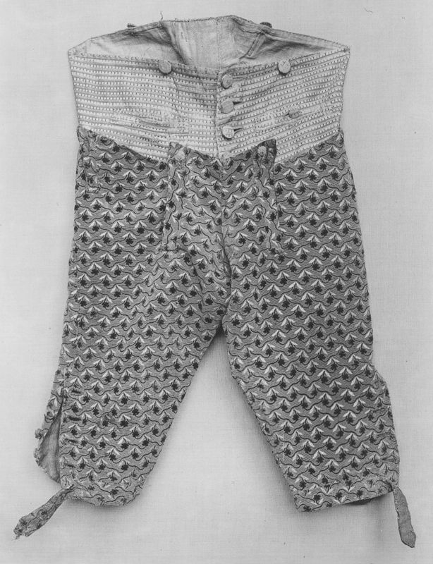 pantalon / Musées Royaux d'Art et d'Histoire