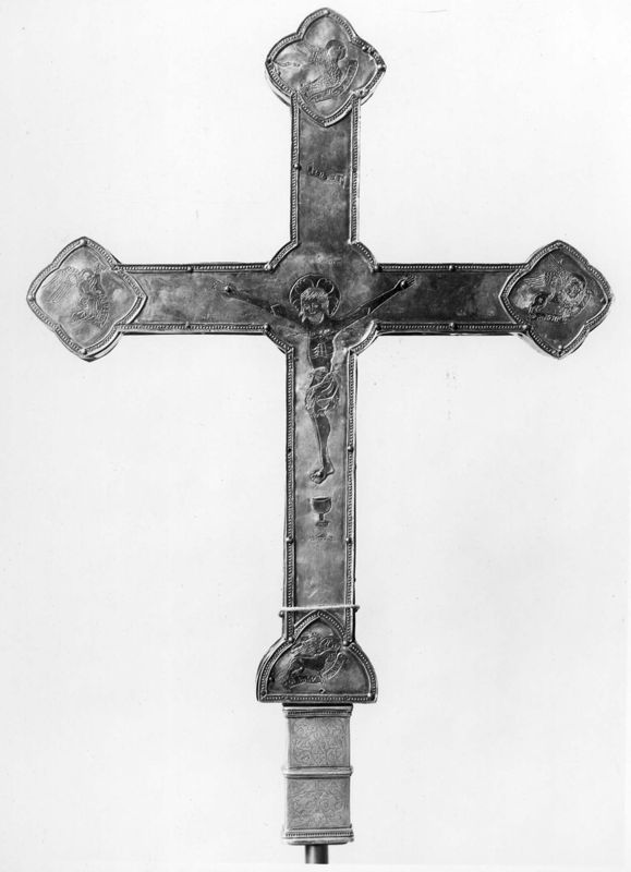 croix de procession / Eglise Notre-Dame[Hamoir]