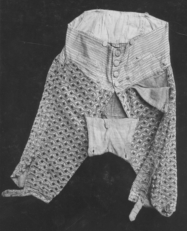 pantalon / Musées Royaux d'Art et d'Histoire