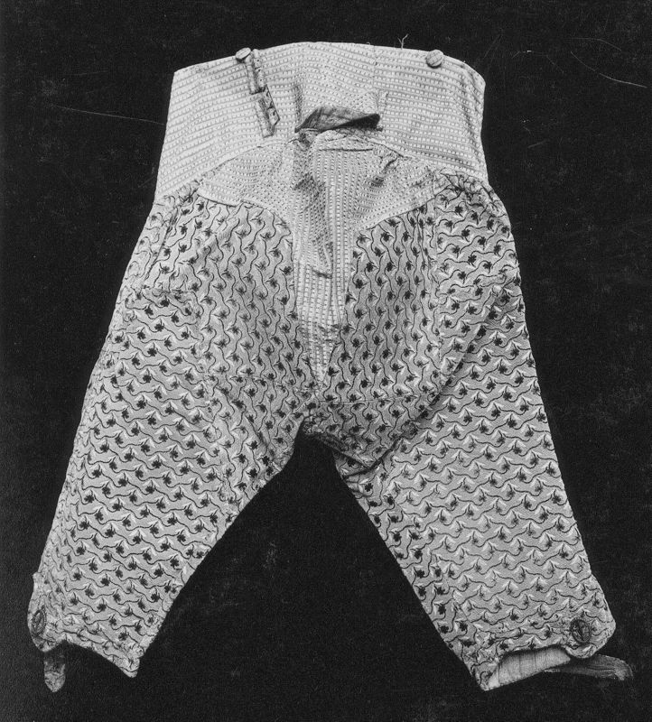 pantalon / Musées Royaux d'Art et d'Histoire