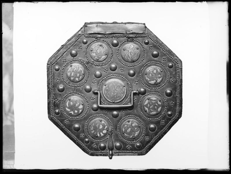 Coffret-écrin de la couronne-reliquaire des saintes Épines
