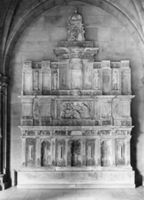 B008054