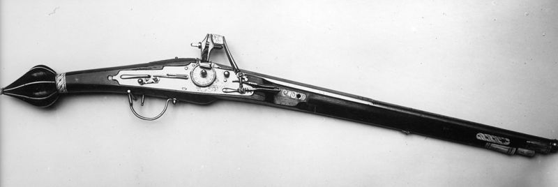 Long pistolet à rouet estérieur