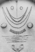 B009789