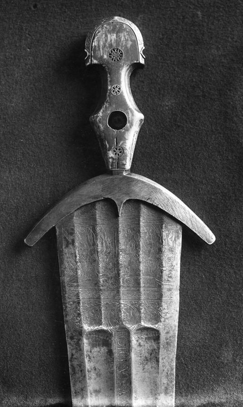 Dagasse
Cinquedea
Sandelei