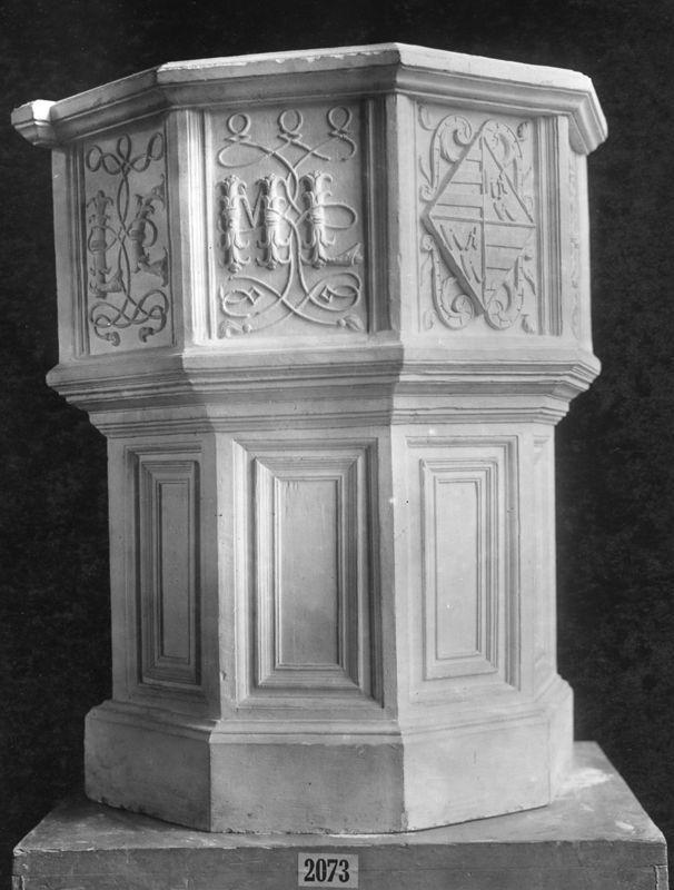 Siège (de Louise de Croy, duchesse d'Aerschot?) de l'église de Gapinge