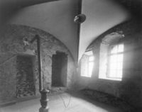 B011040