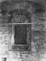 B011045