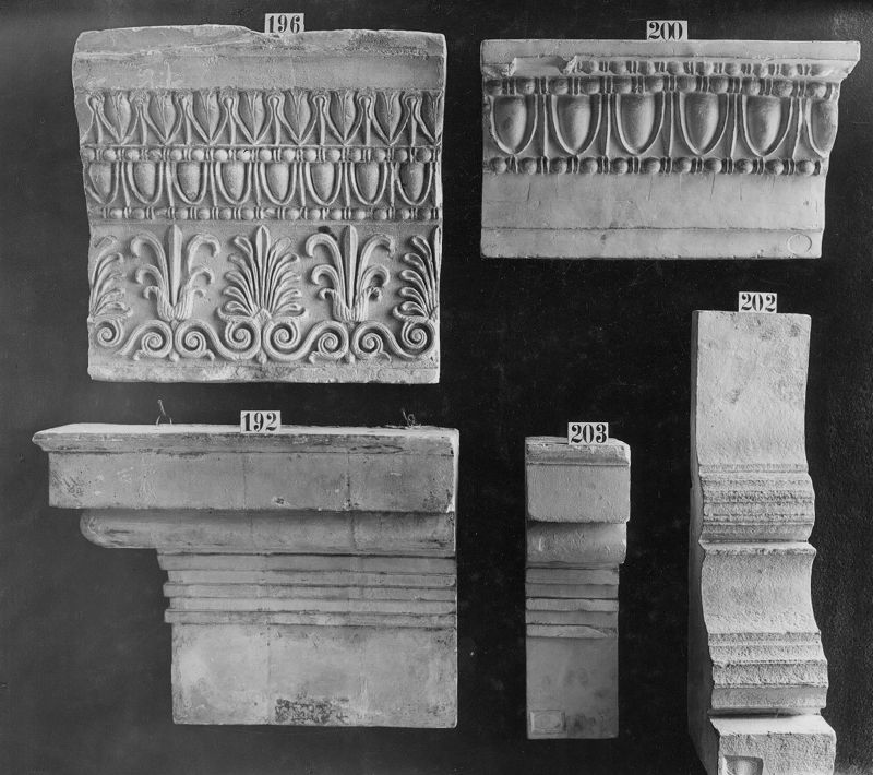 Base à deux tores, de l'Erechtéion