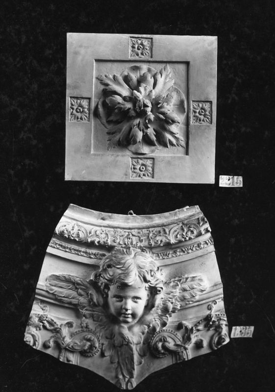 Plafond (fragment) à feuillage du château du Connétable Anne de Montmorency à Ecouen