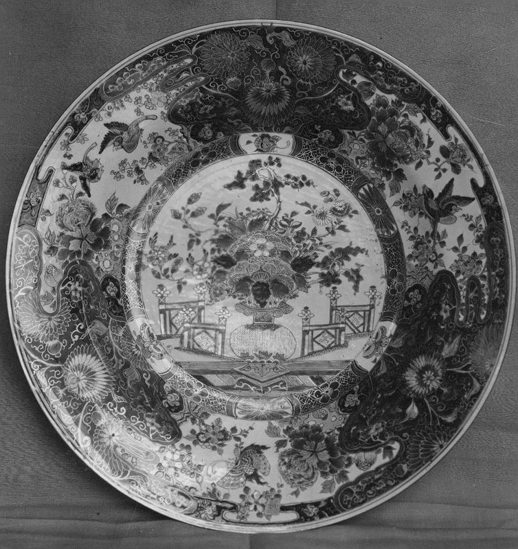 plat / Musée Royal de Mariemont