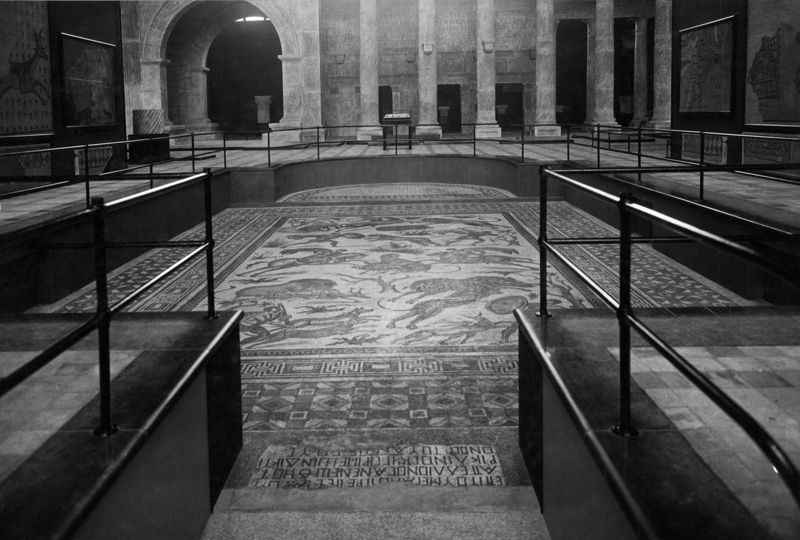 Salle d'Apamée des Musées Royaux d'Art et d'Histoire - Zaal-Apamea van de Koninklijke Musea voor Kunst en Geschiedenis