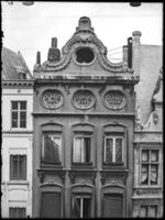 B015801