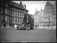 B015806