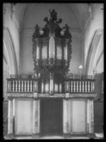 B015835