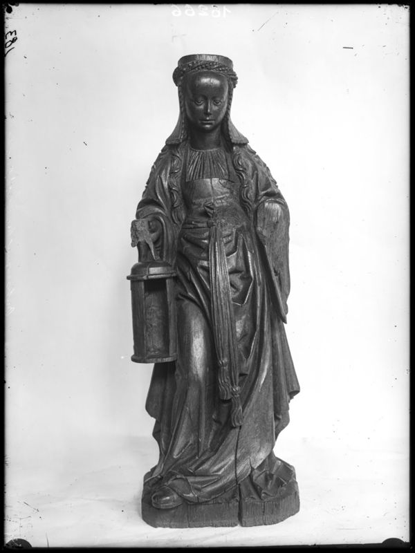 H.Goedele met lantaarn[ of H.Lucia?]