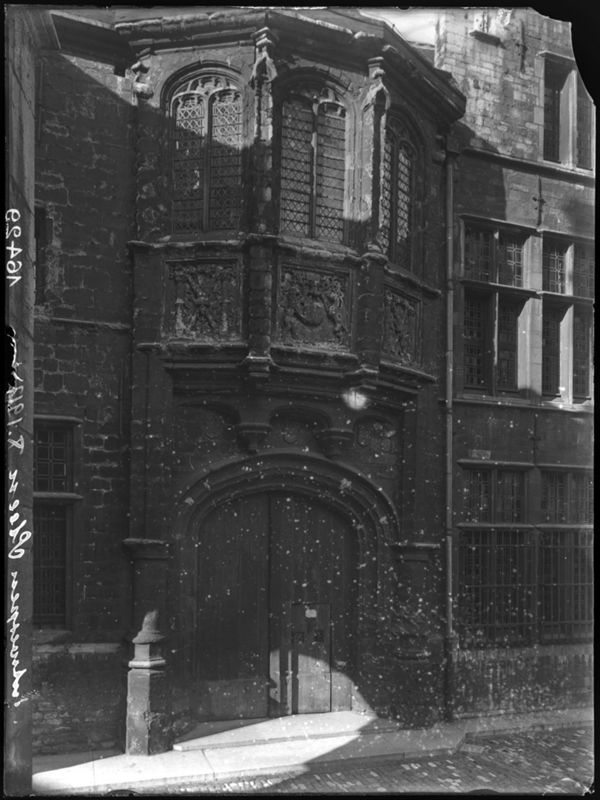 oriel / Musée National de la Marine[Steen, Anvers]