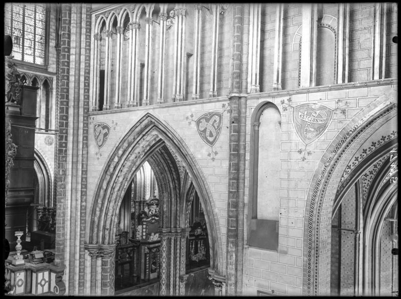 arc ogival / Kathedraal Sint-Salvator[Brugge]