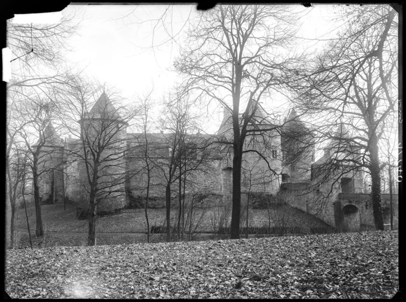 château / Construction[Corroy-le-Château]