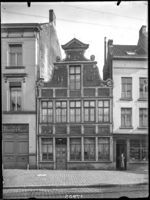 B017905