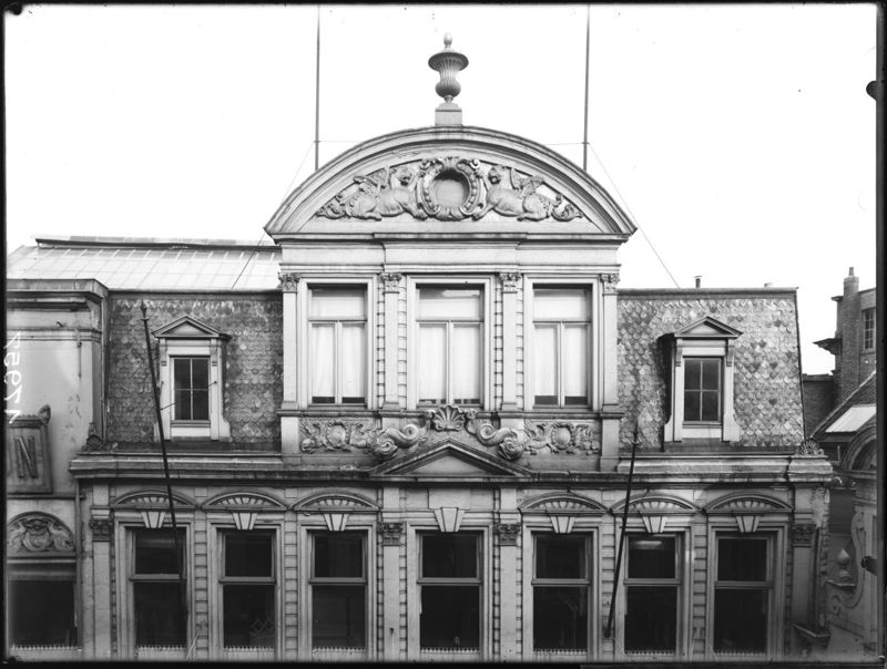 "Hof van Lovendeghem", "Hotel Schamp", "Hotel d'Alcantara"