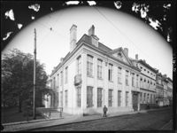 B017975
