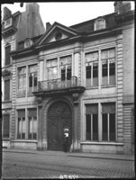 B017978