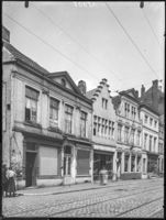 B017997