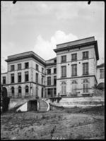 B018002