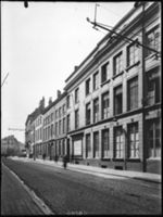 B018004
