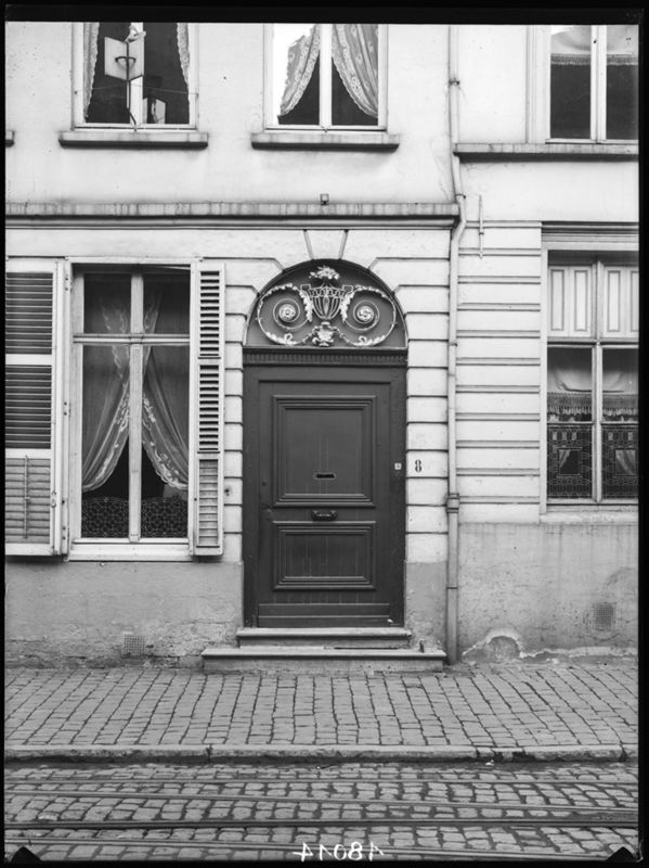 porte dans un mur extérieur / Bouwwerk[Gent]