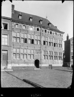 B018764