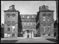 B018904