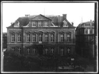 B018905